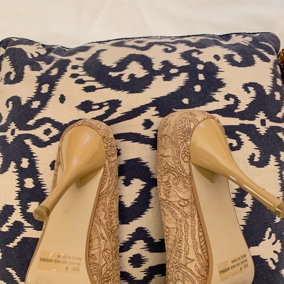 Gold wild Diva shoes size 8 - Picture 4 of 4